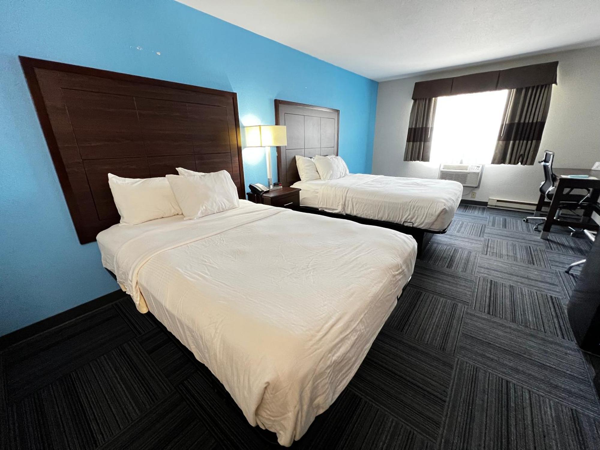 Hotel Baymont By Wyndham Marinette