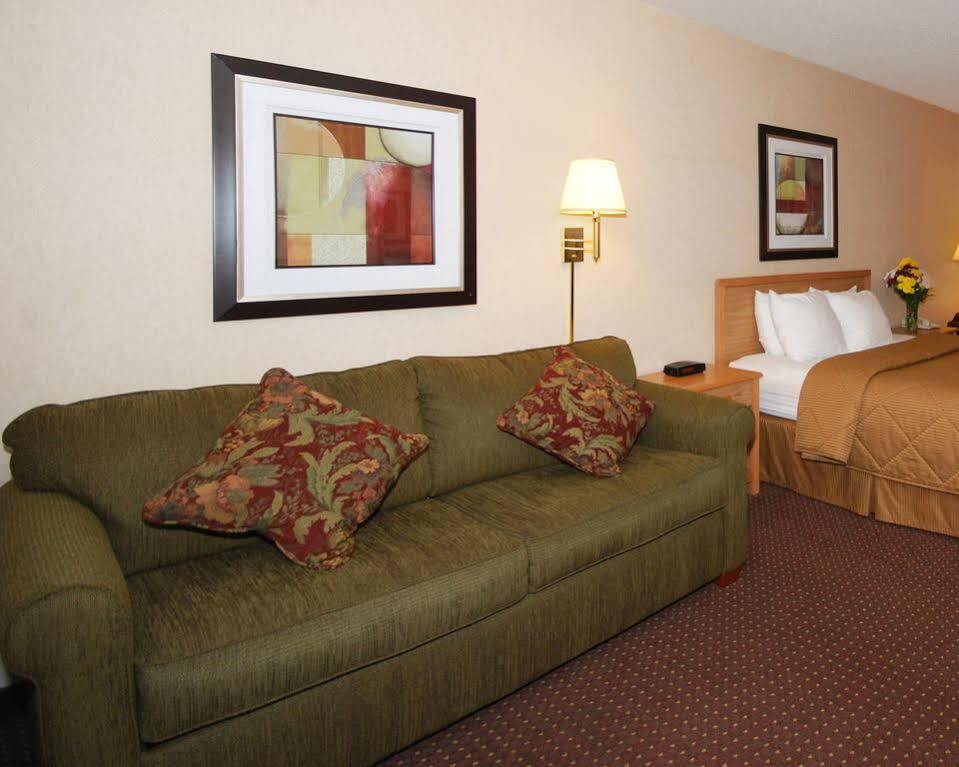 Baymont By Wyndham Hotel Marinette